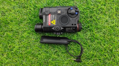 ZO PEQ15 Weapon Light with Red Laser (Black)